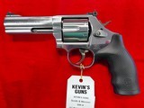Smith & Wesson 686-6 - 2 of 2