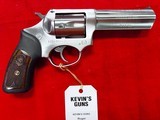 Ruger SP101 .22 lr - 1 of 2