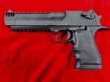 Desert Eagle .50ae - 2 of 3
