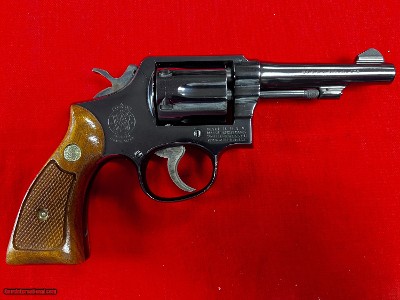Smith & Wesson 10-5 in box