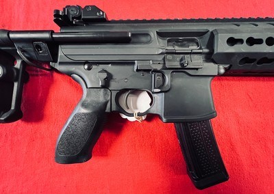 SIG MPX Keymod - Image 2 of 4