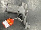 Smith&Wesson SD40 - 2 of 4