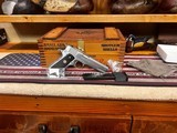 COLT GOVERNMENT 45 - 10 of 18