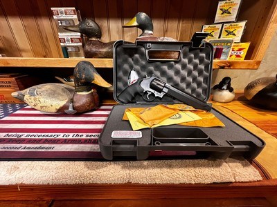 SMITH AND WESSON 44 MAG STEALTH - Image 8 of 9