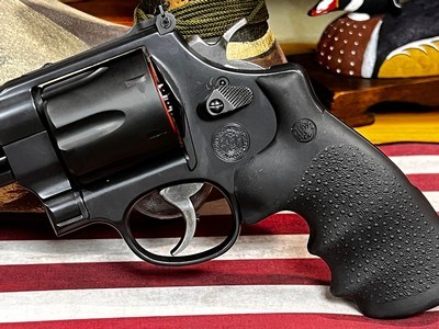 SMITH AND WESSON 44 MAG STEALTH - Image 3 of 9