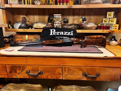 PERAZZI MX2005 OVER/UNDER - Image 1 of 20