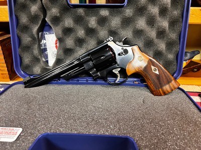 SMITH AND WESSON 25 - 45 COLT - Image 2 of 10