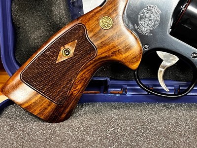 SMITH AND WESSON 25 - 45 COLT - Image 8 of 10