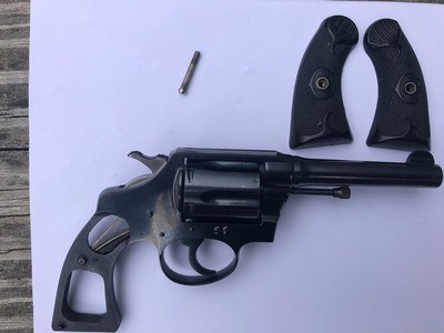 EARLY MODEL COLT POLICE POSITIVE .38special VG CONDITON - Image 3 of 15