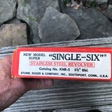 COWBOY SHOOTER RUGER STAINLESS STEEL NEW MODEL SINGLE SIX .22 .22MAG & EXTRAS - 4 of 13