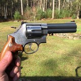 VINTAGE SMITH AND WESSON 629 STAINLESS STEEL CLASSIC .44 MAGNUM VG CONDITION - 2 of 10