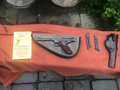 VINTAGE COLT HUNTSMAN .22 SEMI-AUTO PISTOL w/HOLSTER - Image 1 of 8