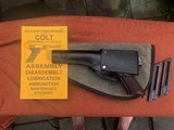 VINTAGE COLT HUNTSMAN .22 SEMI-AUTO PISTOL w/HOLSTER - Image 5 of 8