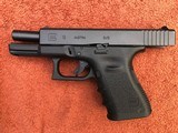 GLOCK 19 GEN3 9mm MADE IN AUSTRIA in MINT CONDITION - Image 4 of 13