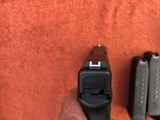 GLOCK 19 GEN3 9mm MADE IN AUSTRIA in MINT CONDITION - Image 7 of 13
