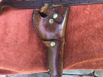 ANTIQUE COWBOY SHOOTER BIFFAR HOLSTER ,LEATHER AMMO BELTS AND SLINGS - Image 9 of 11