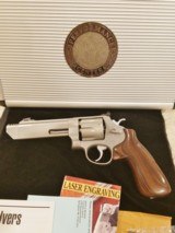 Smith & Wesson Performance Center Model 627-3 V-Comp Jerry Miculek Special 8 -Shot - 3 of 12