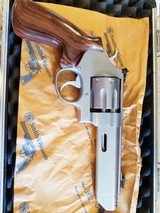 Smith & Wesson Performance Center Model 627-3 V-Comp Jerry Miculek Special 8 -Shot - 5 of 12