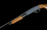 Smith & Wesson 916 12 Gauge pump shotgun -MADE 1970'S- LIKE NEW - Image 1 of 2