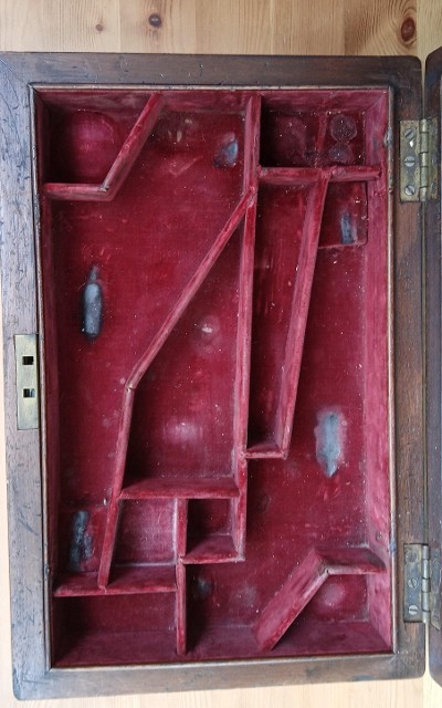 ANTIQUE - Wooden Case for two Colt pistols , fits 1849 pocket's OR Model 1862 Police - Image 7 of 7