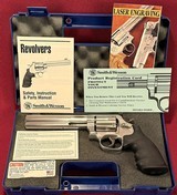 SMITH & WESSON Model 686-5 Ported Revolver 6