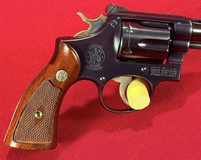 BEAUTIFUL SMITH & WESSON K-22 MASTERPIECE in ORIGINAL GOLD BOX, 22 LR, 1948 PRODUCTION - Image 6 of 20