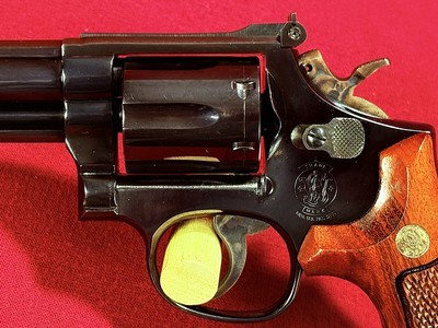 SMITH & WESSON 19-5, 357 MAGNUM, 6 INCH BARREL, BRIGHT BLUE, MADE in 1982 - Image 5 of 20