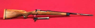 WINCHESTER MODEL 70 LW SUPER GRADE in .257 ROBERTS, NEW IN BOX - Image 2 of 20