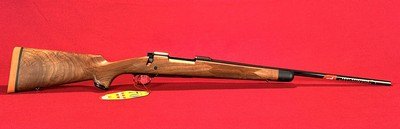 WINCHESTER MODEL 70 LW SUPER GRADE in .257 ROBERTS, NEW IN BOX - Image 6 of 20