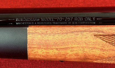 WINCHESTER MODEL 70 LW SUPER GRADE in .257 ROBERTS, NEW IN BOX - Image 5 of 20