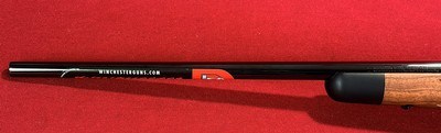 WINCHESTER MODEL 70 LW SUPER GRADE in .257 ROBERTS, NEW IN BOX - Image 4 of 20