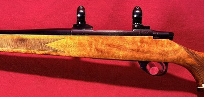 WEATHERBY VANGUARD, EARLY MODEL, HIGH POLISH BLUE, VERY FANCY STOCK, 7MM Remington Magnum - Image 9 of 20