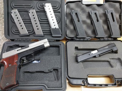 Sig Sauer P220R-DP
45 Auto/22LR