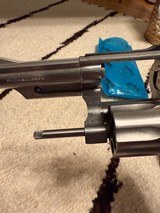 Smith & Wesson Model 66-2 Combat Magnum Stainless 357-Mag S&W - 4 of 6