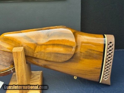 NEW OLYMPIC 1984 WEATHERBY MARK V 300 WBY MAG WITH PAPERS - Image 13 of 18