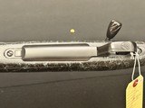**NEW
WEATHERBY MARK V ACCUMARK 257 WBY MAG LH **
WYOMING PRODUCTION - 8 of 13