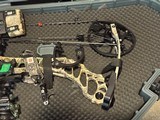 **LIKE NEW** MATHEWS VERTIX BOW WITH HARD CASE - 7 of 12
