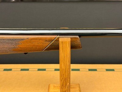 ****LIKE NEW IN BOX **24K GOLD PLATED** FLORAL SCROLL ENGRAVED*** WEATHERBY MARK V ROYAL ULTRAMARK WBY 257 MAG. - Image 5 of 20