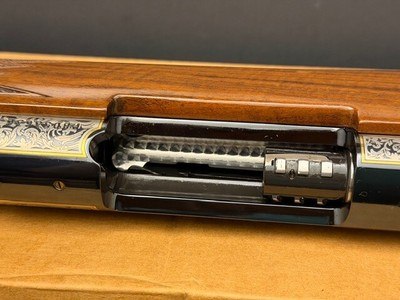 ****LIKE NEW IN BOX **24K GOLD PLATED** FLORAL SCROLL ENGRAVED*** WEATHERBY MARK V ROYAL ULTRAMARK WBY 257 MAG. - Image 14 of 20
