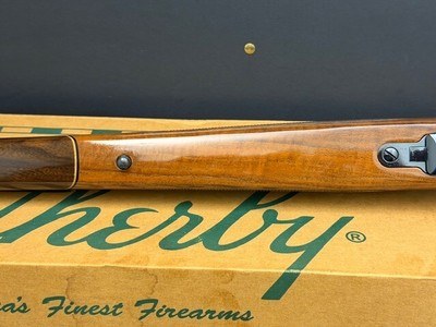 ****LIKE NEW IN BOX **24K GOLD PLATED** FLORAL SCROLL ENGRAVED*** WEATHERBY MARK V ROYAL ULTRAMARK WBY 257 MAG. - Image 18 of 20