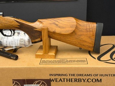 ***NIB***WEATHERBY MARK V DGR 416 WBY MAGNUM** CUSTOM WALNUT STOCK** - Image 6 of 14