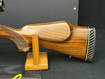 ***EXCELLENT COLLECTORS CONDITION **** WEATHERBY MARK V 300 WBY MAGNUM GERMAN MADE - Image 6 of 14