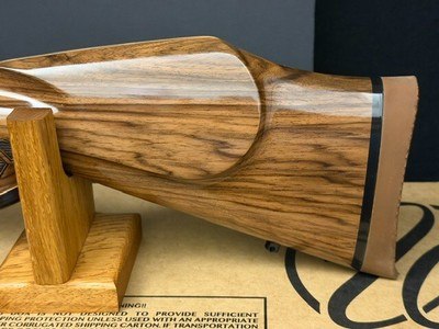 ***NIB** WEATHERBY MARK V 224 1-8 TWIST 