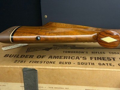 ***NIB** OLD STOCK** WEATHERBY MARK V **LH** 300 WBY MAGNUM - Image 11 of 15