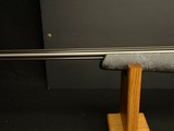 ****LIKE NEW*** WEATHERBY MARK V