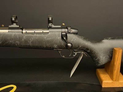 ****LIKE NEW*** WEATHERBY MARK V