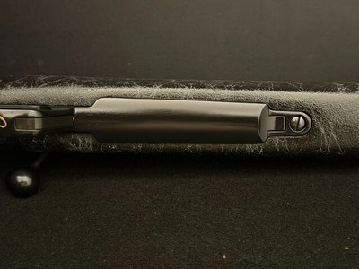 ****LIKE NEW*** WEATHERBY MARK V