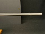 **** RARE EXCELLENT CONDITION**** WEATHERBY MARK V 223 REM ACCUMARK - Image 5 of 13