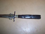 ladies
small
self
defense dagger - 2 of 8