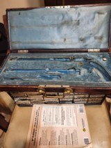 single
shot
pistol
case - 5 of 6